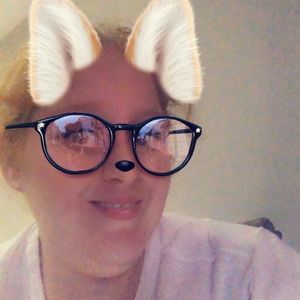 Meet your Posher, Adrienne